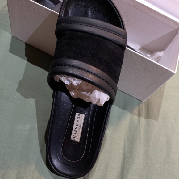 SOLD BALENCIAGA Black leather/suede slides - Picture 2 of 5